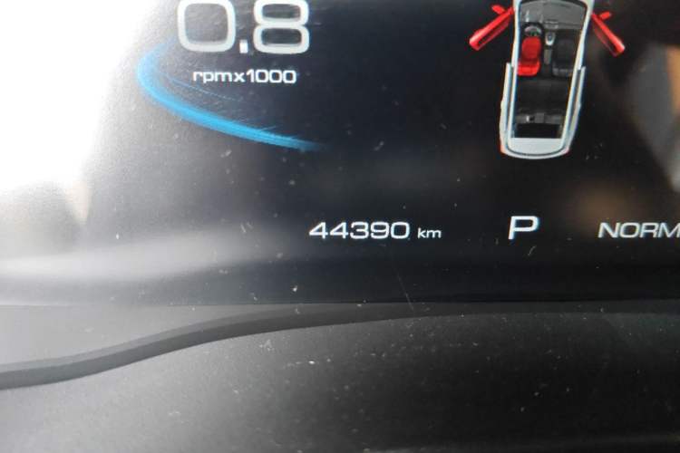 Used Haval JOLION 2021 1.5T Automatic Grand Three-Volume Version Odometer Close Up
