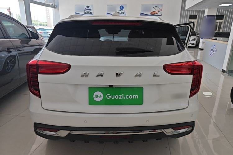 Used Haval JOLION 2021 1.5T Automatic Four-Door Version Rear