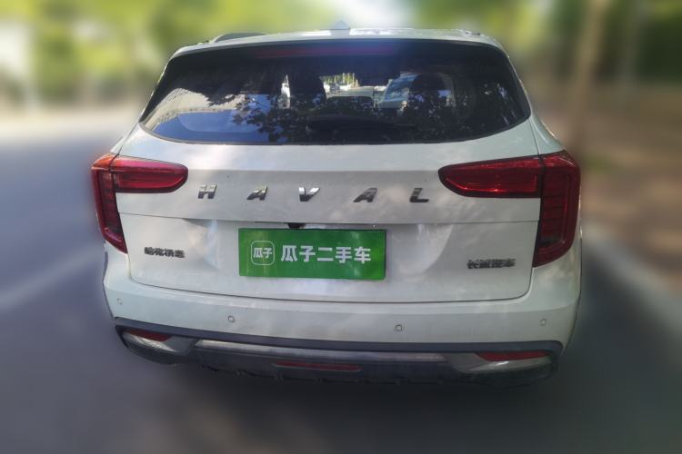 Used Haval JOLION 2021 1.5T Automatic Four-Door Version Rear