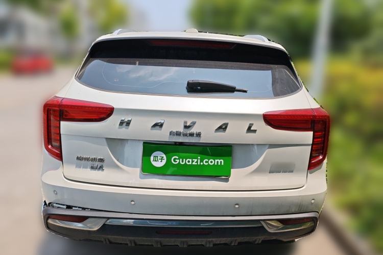 Used Haval JOLION 2021 1.5T Automatic Four-Door Version Rear