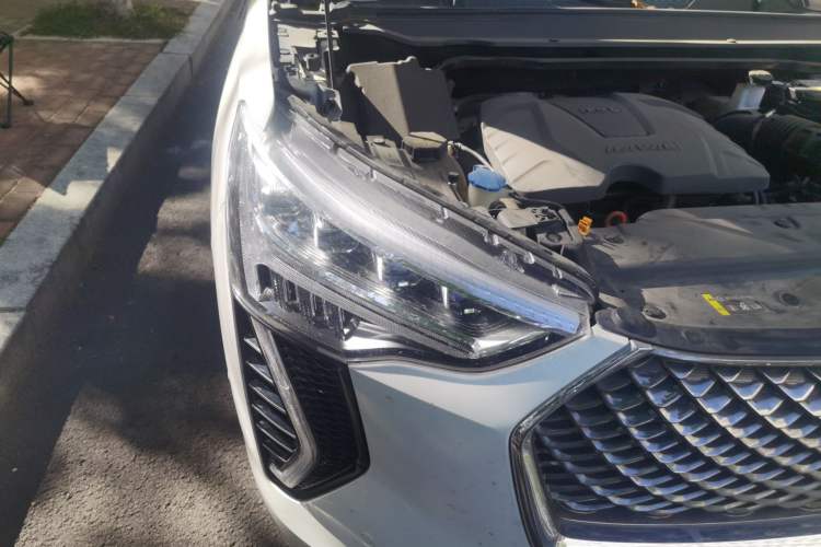 Used Haval JOLION 2021 1.5T Automatic Four-Door Version Right Front Headlight