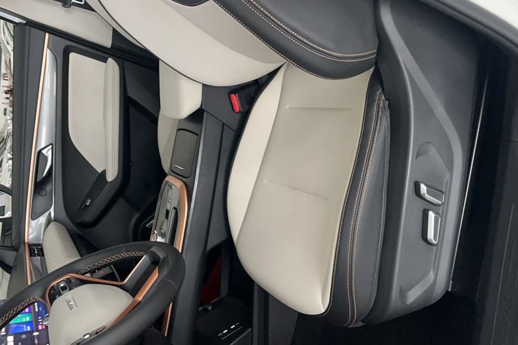 Used Haval JOLION 2021 1.5T Automatic Grand Three-Volume Version Right Front Seat