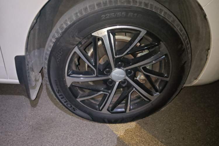 Used Haval JOLION 2021 1.5T Automatic Four-Door Version Right Front Wheel Hub