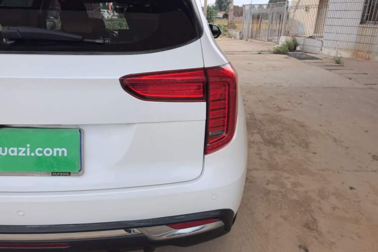 Used Haval JOLION 2021 1.5T Automatic Grand Three-Volume Version Right Rear Taillight
