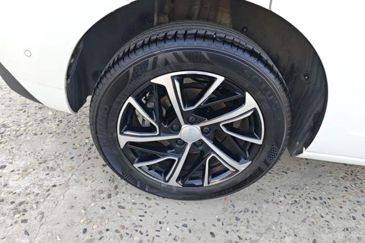 Used Haval JOLION 2021 1.5T Automatic Four-Door Version Right Rear Wheel Hub