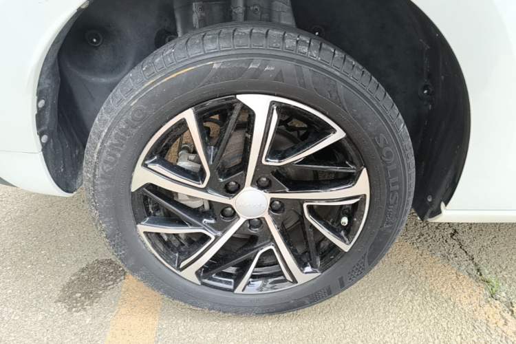 Used Haval JOLION 2021 1.5T Automatic Grand Three-Volume Version Right Rear Wheel Hub