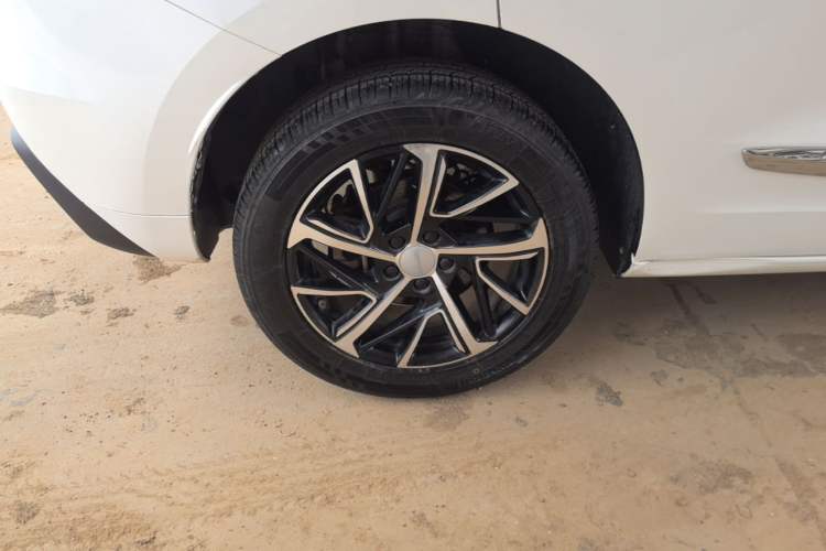 Used Haval JOLION 2021 1.5T Automatic Grand Three-Volume Version Right Rear Wheel Hub