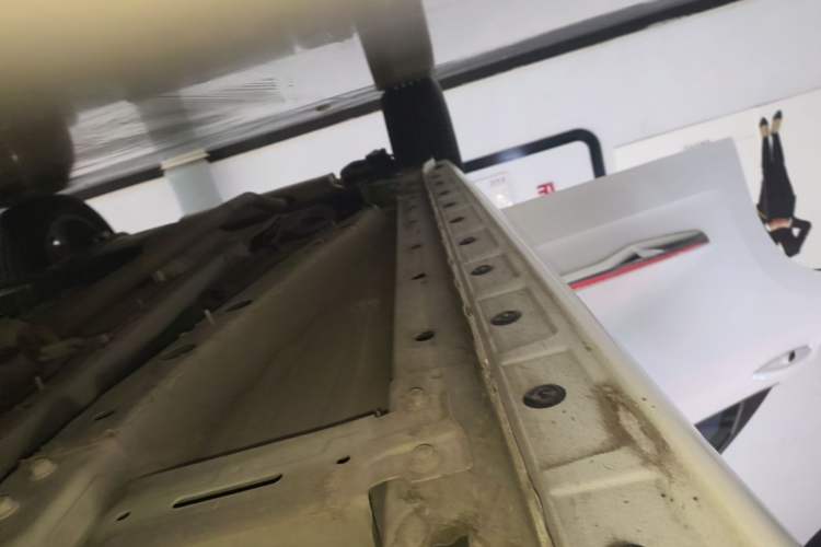 Used Haval JOLION 2021 1.5T Automatic Grand Three-Volume Version Right Side Sill