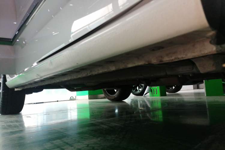 Used Haval JOLION 2021 1.5T Automatic Four-Door Version Right Side Sill
