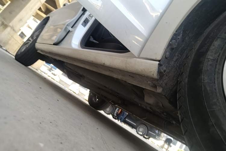 Used Haval JOLION 2021 1.5T Automatic Grand Edition Right Side Sill