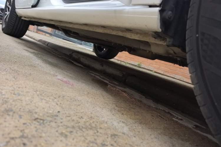 Used Haval JOLION 2021 1.5T Automatic Four-Door Version Right Side Sill