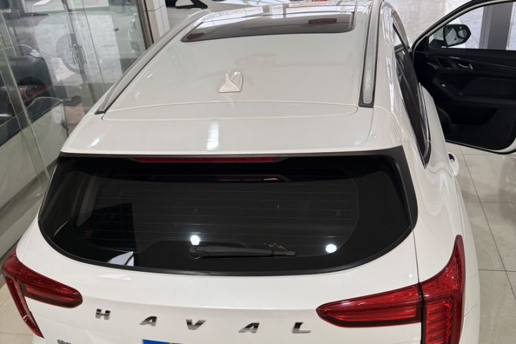 Used Haval JOLION 2021 1.5T Automatic Four-Door Version Roof
