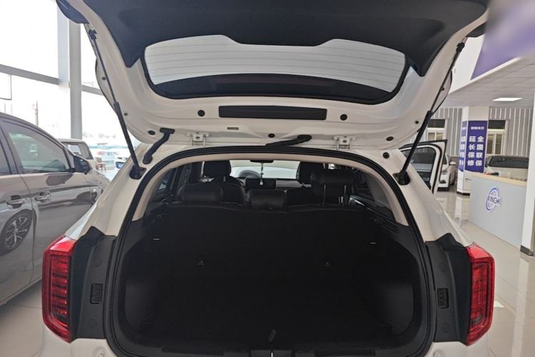 Used Haval JOLION 2021 1.5T Automatic Four-Door Version Trunk