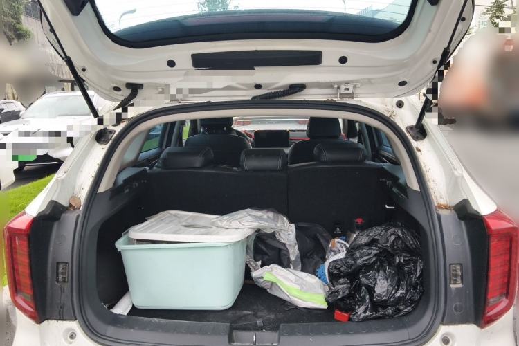 Used Haval JOLION 2021 1.5T Automatic Four-Door Version Trunk