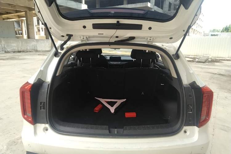 Used Haval JOLION 2021 1.5T Automatic Grand Edition Trunk