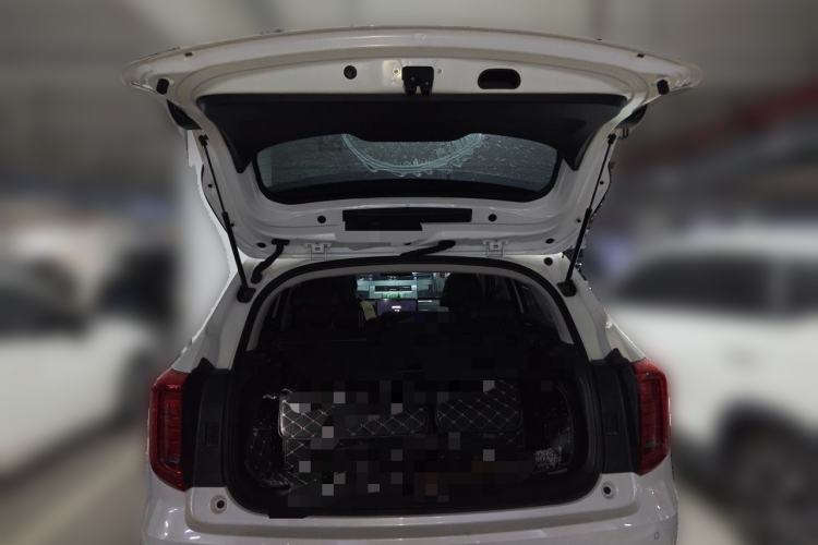 Used Haval JOLION 2021 1.5T Automatic Four-Door Version Trunk