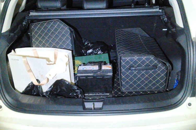 Used Haval JOLION 2021 1.5T Automatic Four-Door Version Trunk