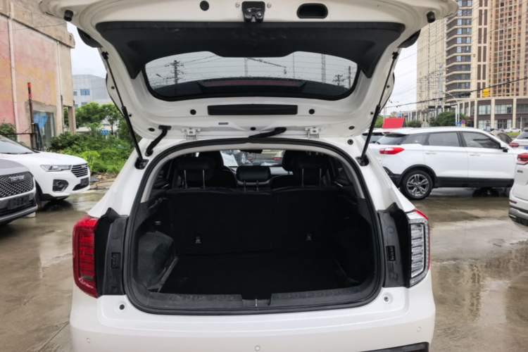 Used Haval JOLION 2021 1.5T Automatic Grand Three-Volume Version Trunk