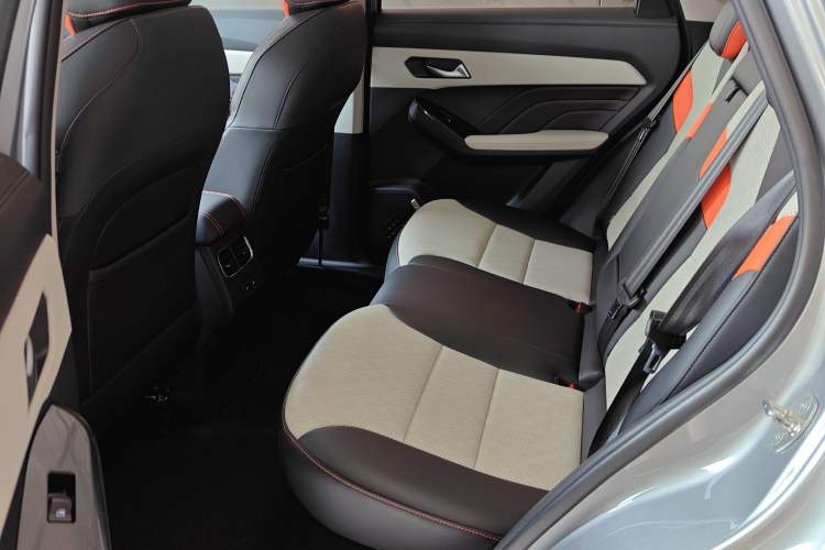 Used Haval LHERY 2021 High-Performance Version 1.5T Golden Rabbit Left Rear Seat