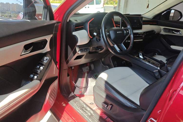 Used Haval LHERY 2021 High-Performance Version 1.5T Golden Rabbit Interior 3