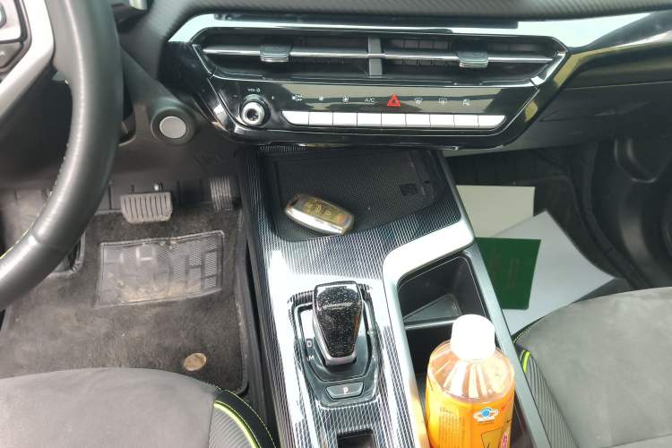 Used Haval LHERY 2021 High-Performance Version 1.5T Golden Rabbit Gear Lever