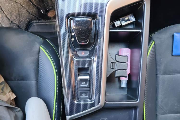 Used Haval LHERY 2021 High-Performance Version 1.5T Golden Rabbit Gear Lever