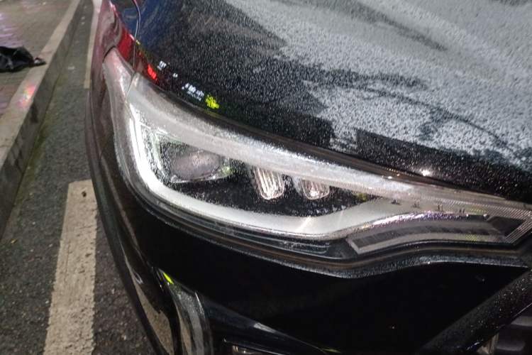 Used Haval LHERY 2021 High-Performance Version 1.5T Golden Rabbit Right Front Headlight