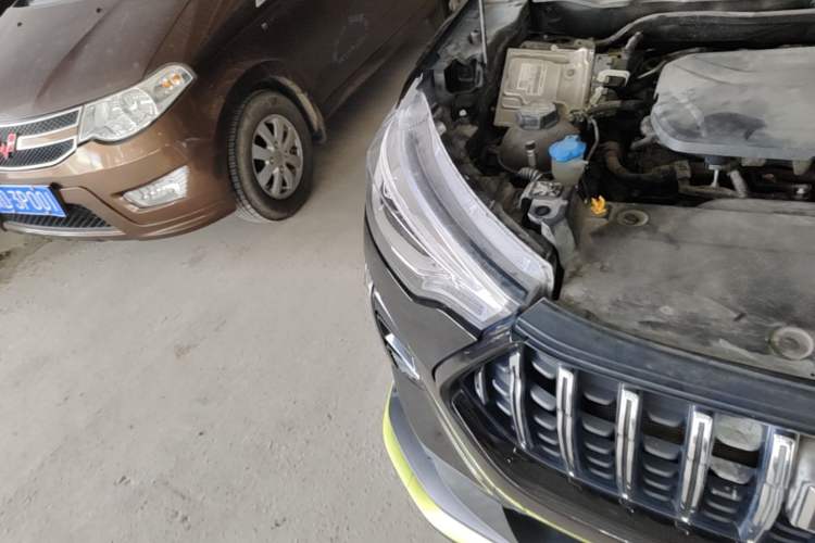 Used Haval LHERY 2021 High-Performance Version 1.5T Golden Rabbit Right Front Headlight