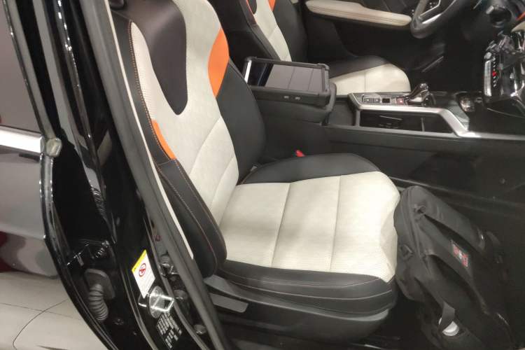 Used Haval LHERY 2021 High-Performance Version 1.5T Golden Rabbit Right Front Seat