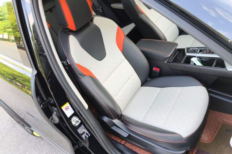 Used Haval LHERY 2021 High-Performance Version 1.5T Golden Rabbit Right Front Seat