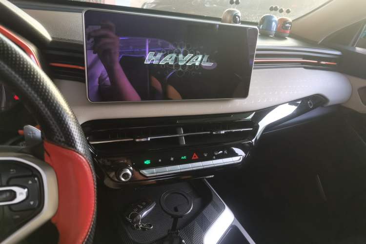 Used Haval LHERY 2021 High-Performance Version 1.5T Golden Rabbit Audio And AC Panel