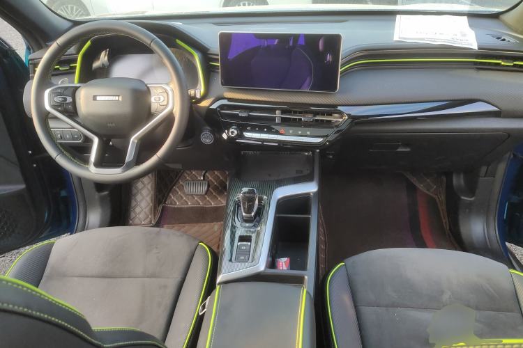 Used Haval LHERY 2021 High-Performance Version 1.5T Golden Rabbit Center Console