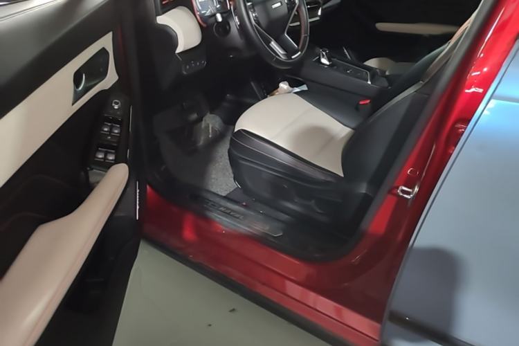 Used Haval LHERY 2021 GT Edition 1.5T Silver Rabbit Driver Seat