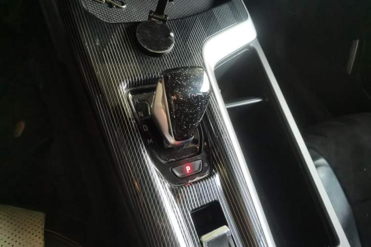Used Haval LHERY 2021 High-Performance Version 1.5T Golden Rabbit Gear Lever