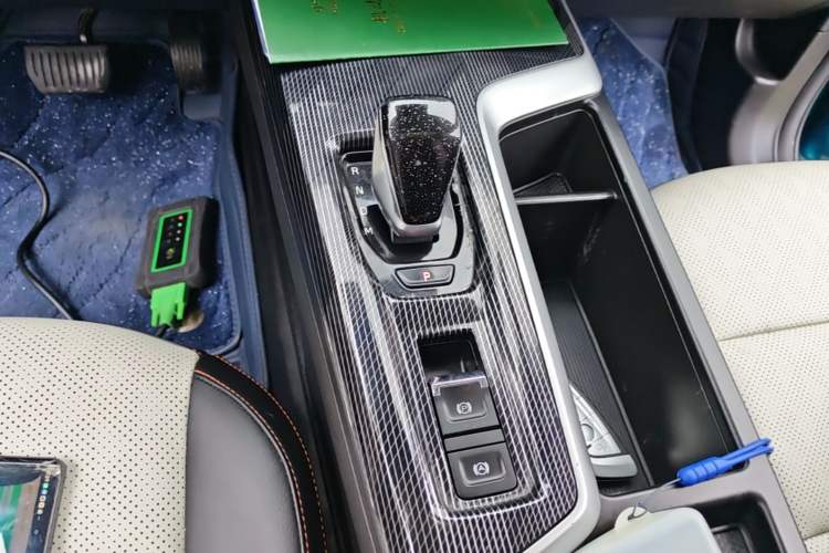 Used Haval LHERY 2021 High-Performance Version 1.5T Golden Rabbit Gear Lever