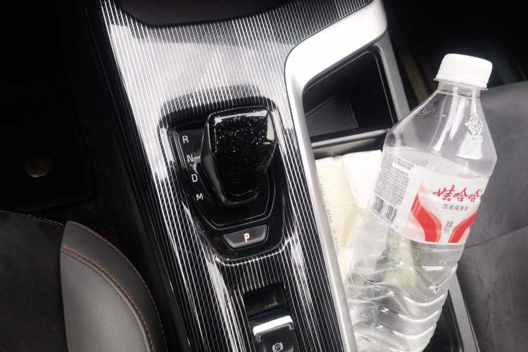 Used Haval LHERY 2021 High-Performance Version 1.5T Golden Rabbit Gear Lever