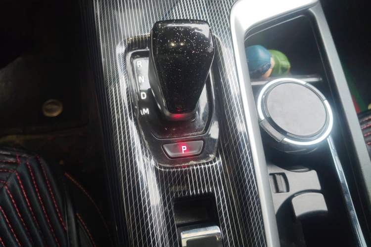 Used Haval LHERY 2021 High-Performance Version 1.5T Golden Rabbit Gear Lever