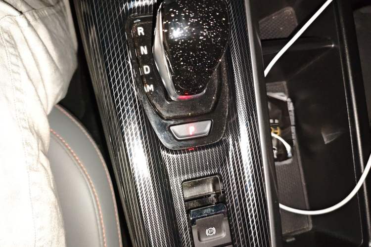 Used Haval LHERY 2021 GT Edition 1.5T Platinum Rabbit Gear Lever