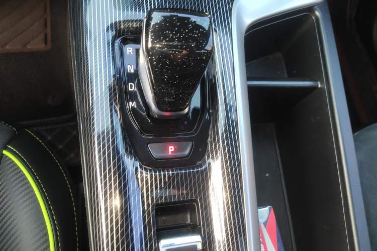Used Haval LHERY 2021 High-Performance Version 1.5T Golden Rabbit Gear Lever