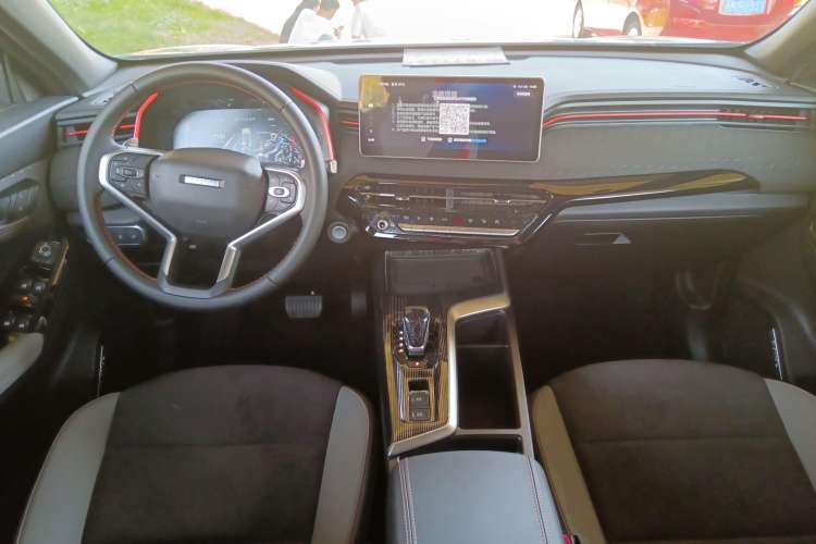 Used Haval LHERY 2021 High-Performance Version 1.5T Golden Rabbit Interior 3