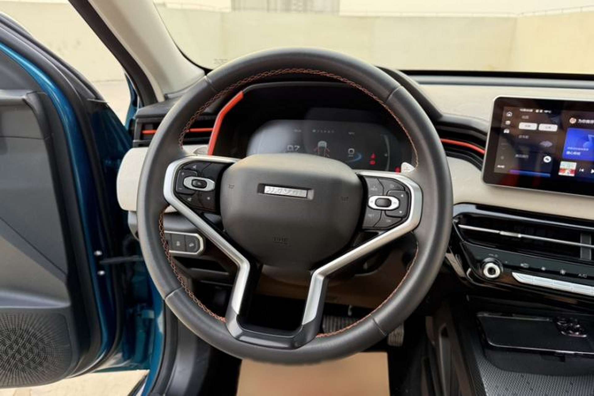 Used Haval LHERY 2021 GT Edition 1.5T Silver Rabbit Interior 4
