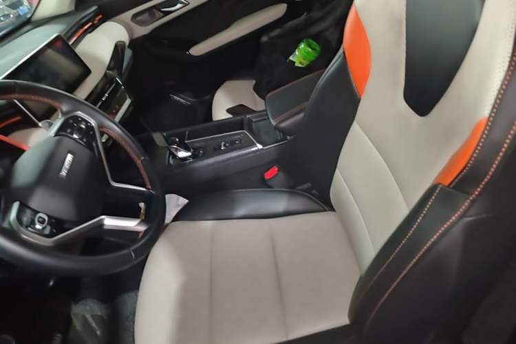Used Haval LHERY 2021 GT Edition 1.5T Silver Rabbit Left Front Seat
