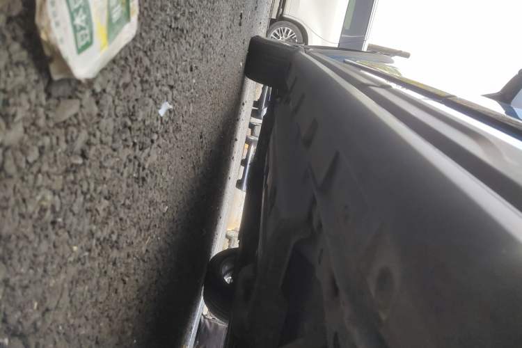 Used Haval LHERY 2021 High-Performance Version 1.5T Golden Rabbit Left Side Sill