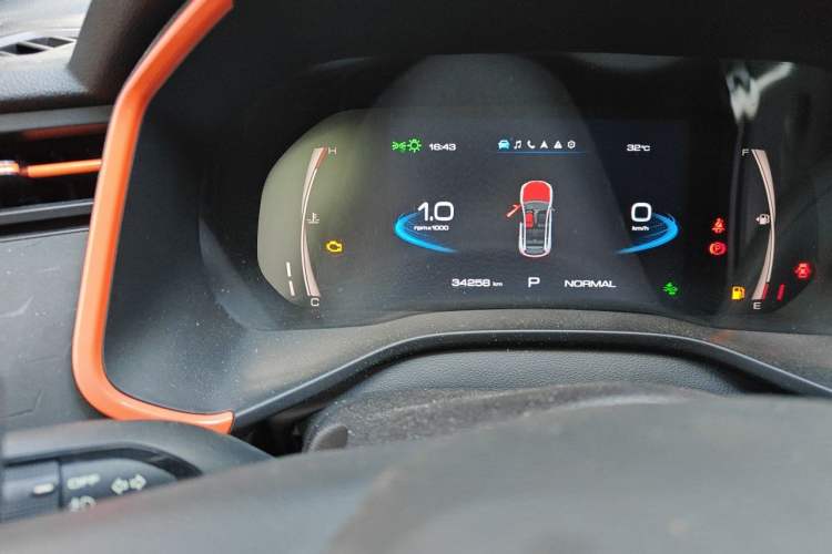 Used Haval LHERY 2021 High-Performance Version 1.5T Golden Rabbit Odometer Close Up