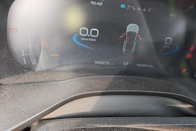 Used Haval LHERY 2021 High-Performance Version 1.5T Golden Rabbit Odometer Close Up