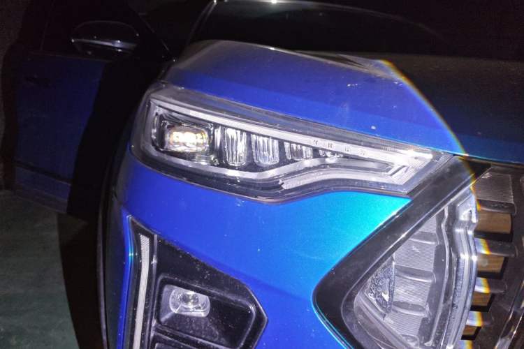 Used Haval LHERY 2021 High-Performance Version 1.5T Golden Rabbit Right Front Headlight