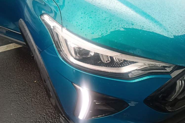 Used Haval LHERY 2021 High-Performance Version 1.5T Golden Rabbit Right Front Headlight