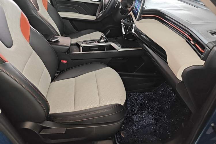 Used Haval LHERY 2021 High-Performance Version 1.5T Golden Rabbit Right Front Seat