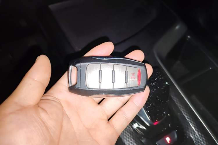 Used Haval LHERY 2021 GT Edition 1.5T Silver Rabbit Vehicle Key