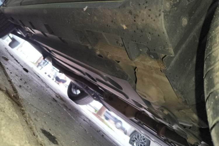 Used Haval LHERY 2021 High-Performance Version 1.5T Golden Rabbit Chassis Front Right